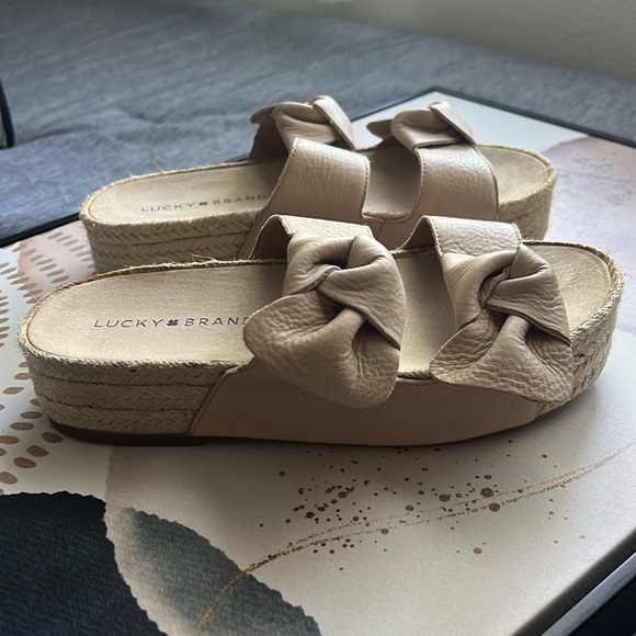 Lucky Brand platform leather sandals - Picture 2 of 10